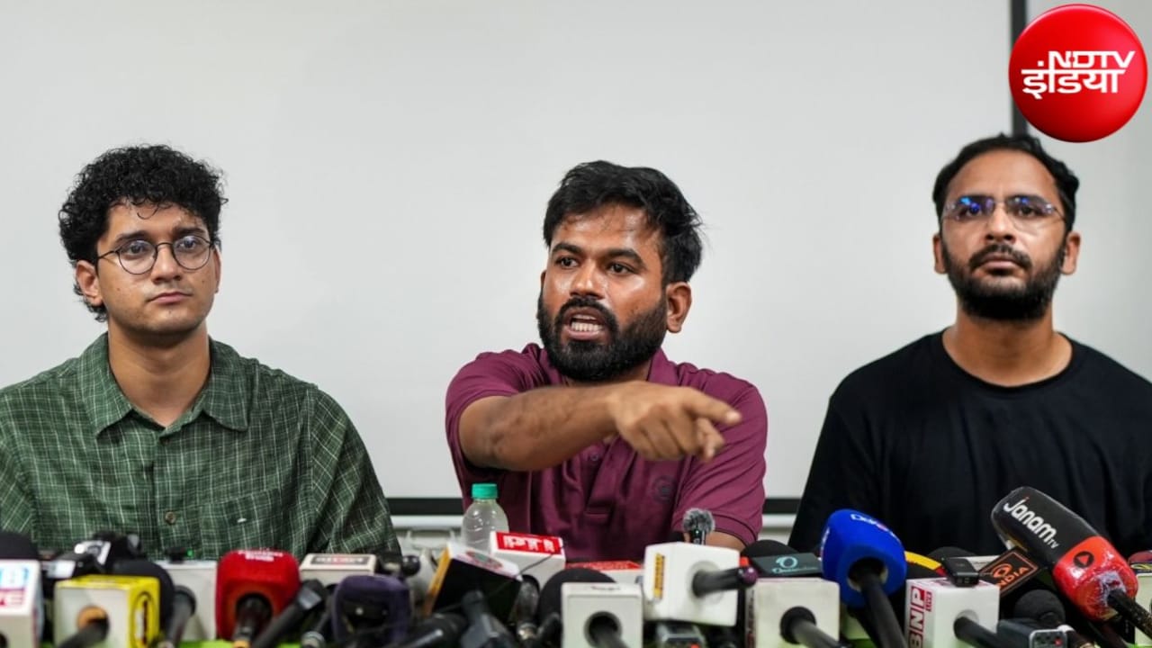 चुनाव आयोग पर उठे सवालों में अपने लिए मौका क्यों देख रही है कॉकरोच जनता पार्टी
