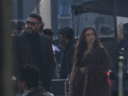 Viral: Rani Mukerji-Abhishek Bachchan's Pic From <i>King</i> Sets Leaked, Internet Asks, "This Is AI?"