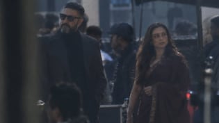 Viral: Rani Mukerji-Abhishek Bachchan's Pic From <i>King</i> Sets Leaked, Internet Asks, "This Is AI?"