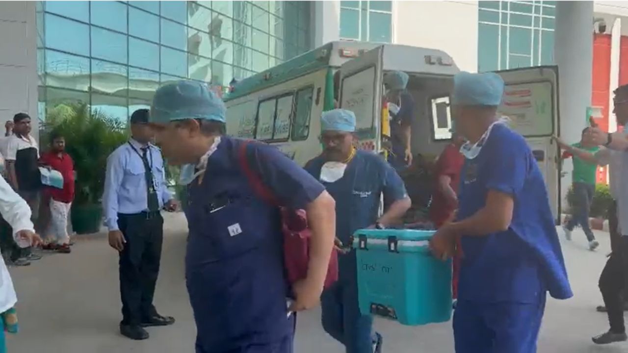 During organ transportation, every minute is crucial