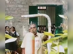 38 साल की सेवा के बाद जब 'दास अंकल' ने बजाई स्कूल की आखिरी घंटी, आनंद महिंद्रा ने शेयर किया वीडियो, देख इमोशनल हो गए लोग