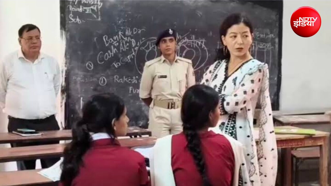 पहले बच्चों के साथ खाया मिड डे मील, अब साथ बैठकर ली क्लास; कौन हैं जहानाबाद की DM छिरिङ वाई भूटिया?