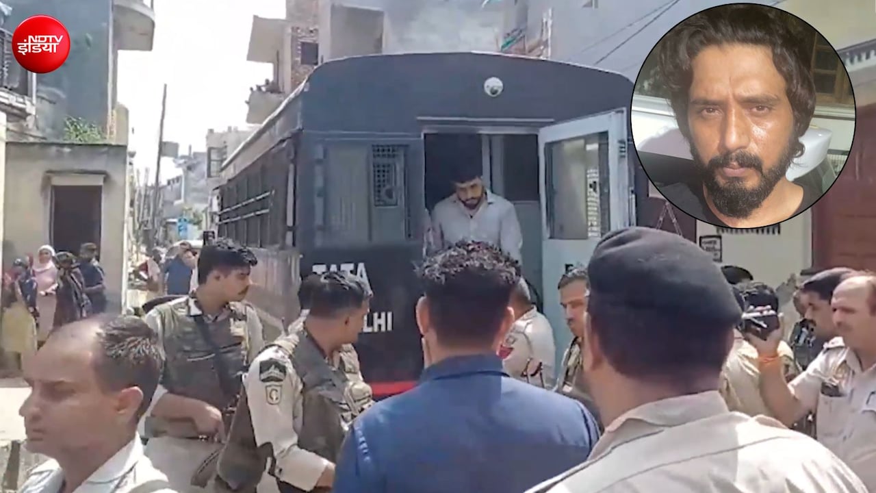 सोनीपतः कुख्यात गैंगस्टर काला जठेड़ी पहुंचा अपने गांव, ढोल-नगाड़ों से स्वागत, पुलिस की भारी सुरक्षा