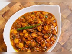 घर पर बनाएं ढाबा स्टाइल काले पंजाबी छोले, बस अपनाएं शेफ की ये सीक्रेट ट्रिक