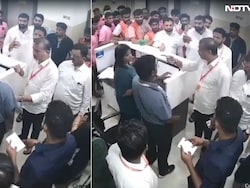 On Camera, Hospital Staff Assaulted By ShivSena Workers After Bill Dispute