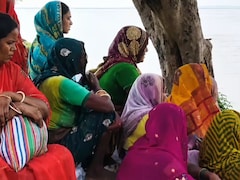 बिहार की मिट्टी से निकला पारंपरिक लोकगीत बना मजबूर महिलाओं का सहारा, गंगा का रौद्ररूप शांत करवाने के लिए मां से लगा रहीं गुहार