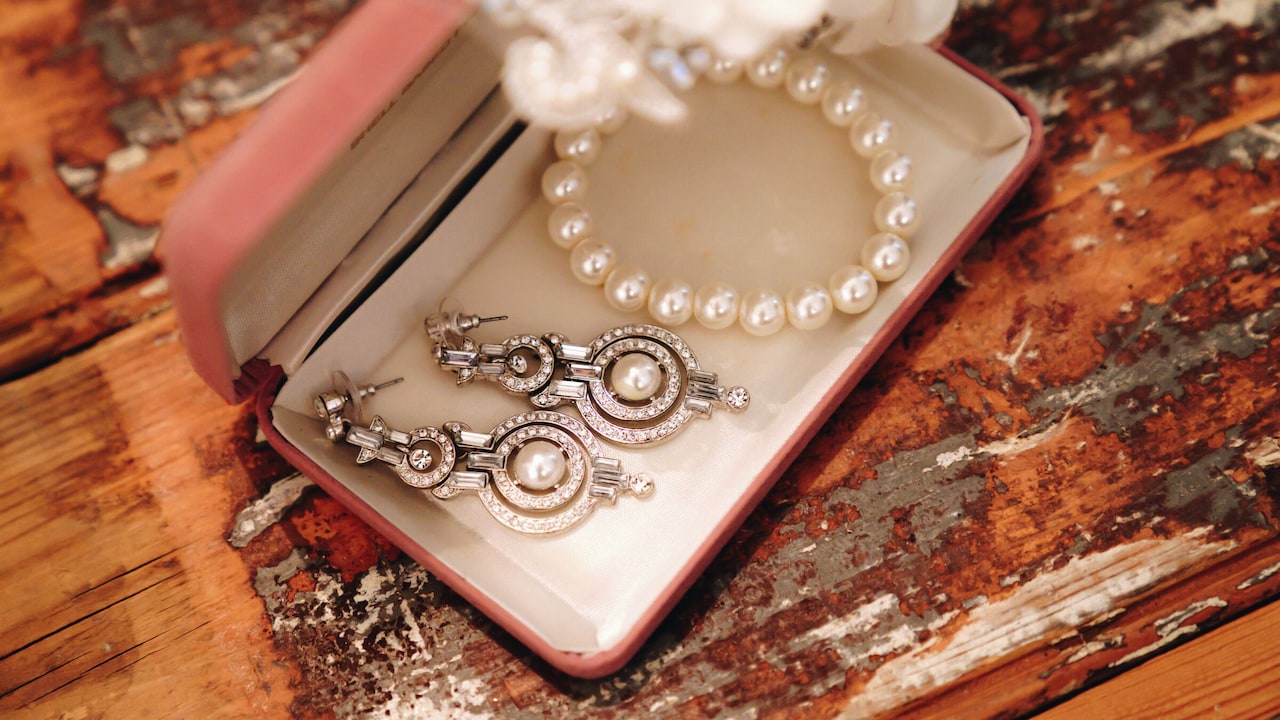 7 Earrings For Work And Casual Outfits 7 Earrings For Work And Casual Outfits