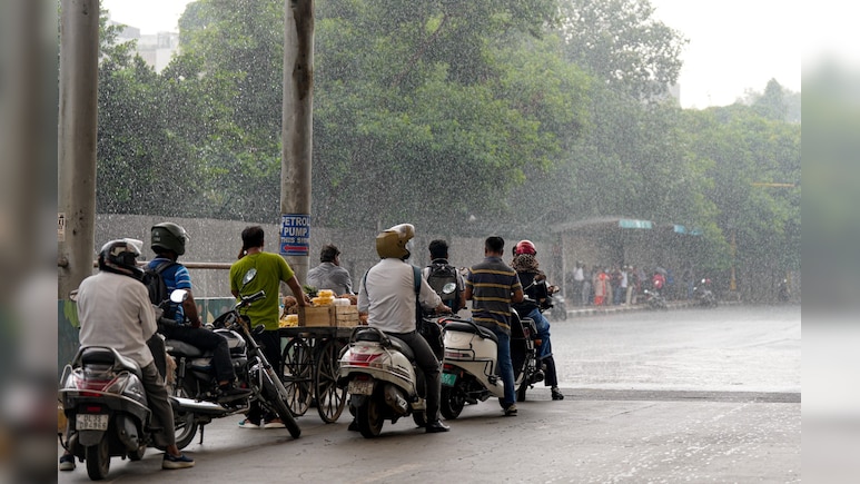 Delhi Rain Alert: Flash Flood Risk Over Next 24 Hours, IGI Airport Among Areas Flagged