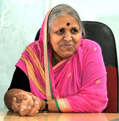 Padmashree Sindhutai sapkal Life story mother of orphans inspiring journey Padmashree Sindhutai sapkal Life story mother of orphans inspiring journey