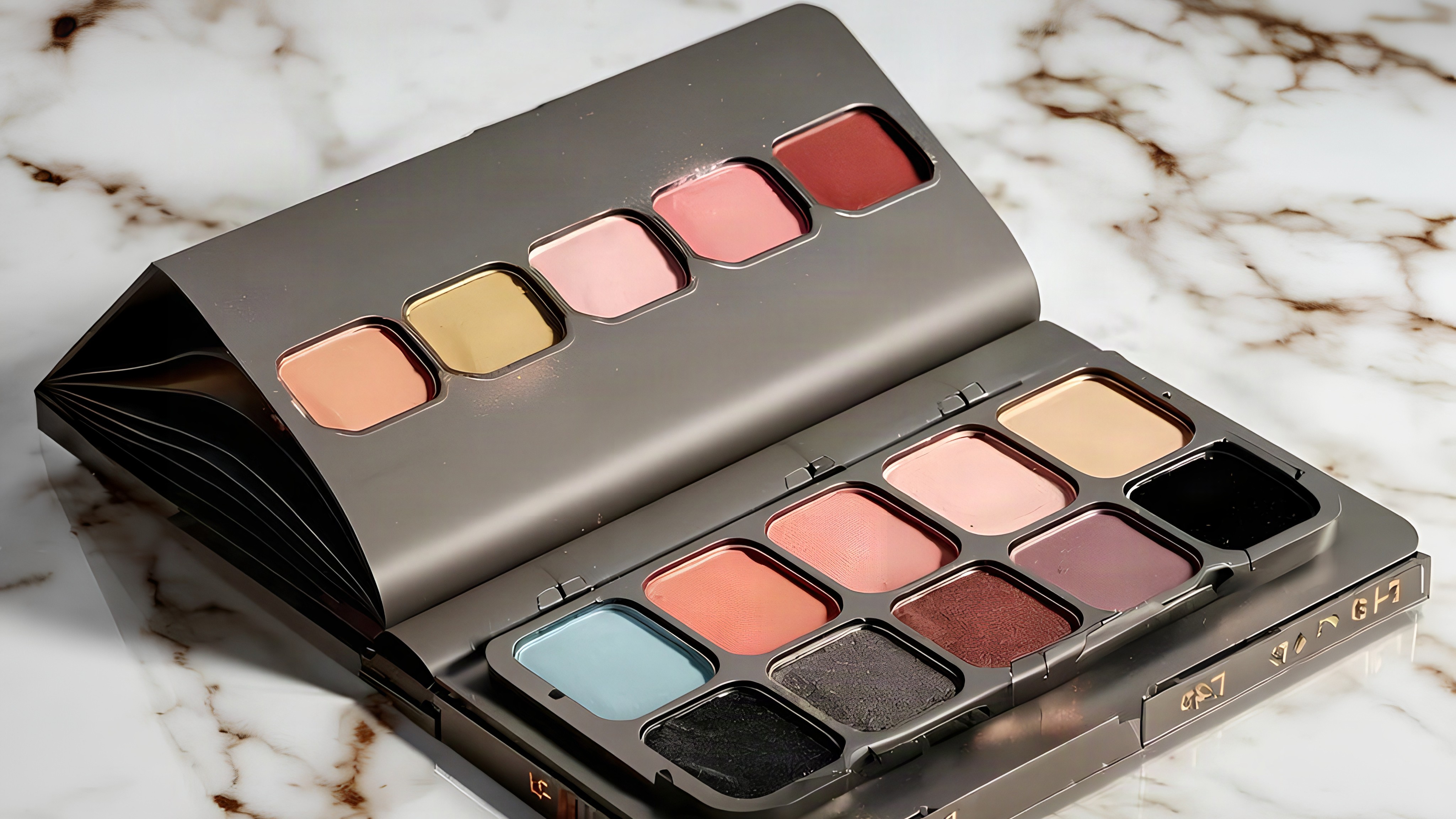 5 Best Festive Makeup Kits Trending On Myntra 5 Best Festive Makeup Kits Trending On Myntra