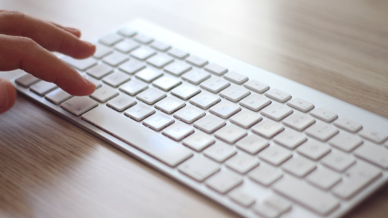 10 Reasons Wireless Keyboards Take Too Long To Wake Up And How To Reduce The Delay 10 Reasons Wireless Keyboards Take Too Long To Wake Up And How To Reduce The Delay