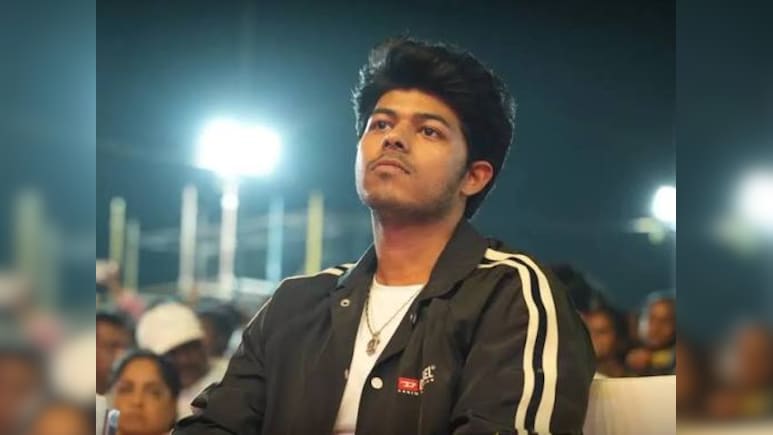 Vijay's Son Jason Sanjay Reveals Who He Called First After Signing <i>Sigma</i>