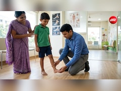 बच्चों के फ्लैट फीट को लेकर घबराएं नहीं! जानिए कब डॉक्टर को दिखाना है जरूरी