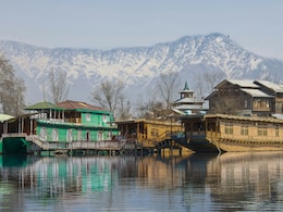From Shikara Rides To Mountain Views: Why Couples Love Srinagar