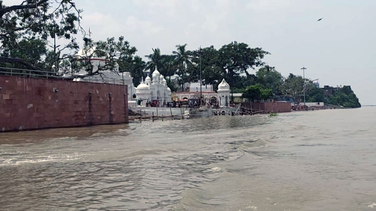 Flood Fury Deepens Across Bihar, Uttar Pradesh; Ganga Crosses Danger Mark