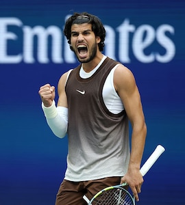 Carlos Alcaraz Storms Into US Open Last 16 Along With Aryna Sabalenka