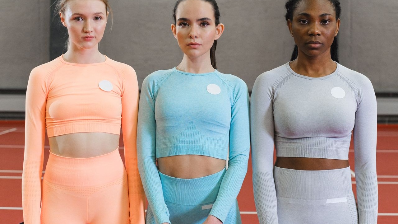 Best sweat-resistant tops for women Best sweat-resistant tops for women