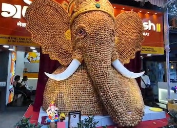 Watch: Pune Chaat Shop Owners Create 13-Foot-Tall Ganesha Idol Using 21,000 Pani Puris