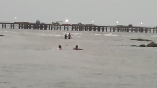 Caught On Camera: Jharkhand Youth Jumps Into Mumbai Sea In Suicide Attempt, Police Rescue Him