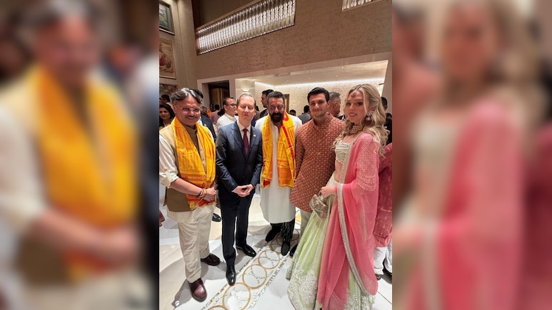 संजय दत्त ने डोनल्ड ट्रम्प की बेटी से की खास मुलाकात, भारतीय रंग में रंगी नजर आईं टिफनी, देखें वायरल फोटो