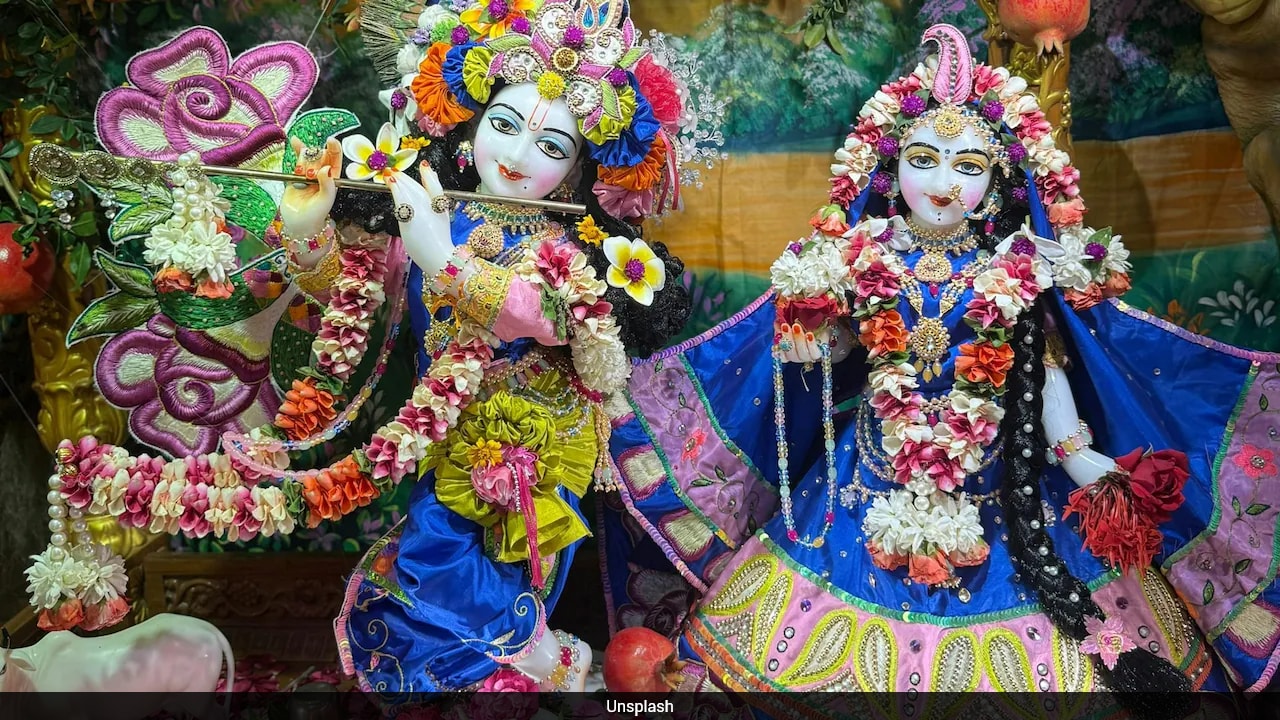 People Share Janmashtami 2026 Wishes and Greetings Ahead of Krishna’s Birthday