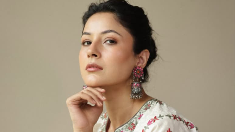From Body-Shaming To Being Called "<i>Anpadh</i>, <i>Gawaar</i>": Shehnaaz Gill Recalls Trolling During <i>Bigg Boss</i>