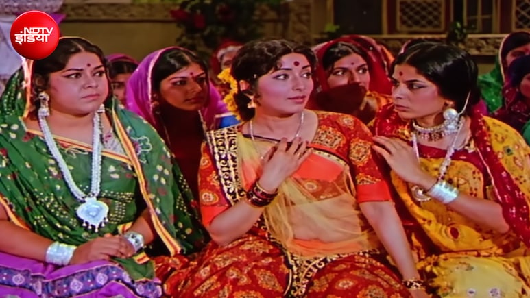 1975 की इस फिल्म ने शोले को दी थी टक्कर, स्टारकास्ट में नहीं थे बड़े नाम फिर भी बनी ब्लॉकबस्टर, उषा मंगेशकर, महेंद्र कपूर, मन्ना डे ने गाए 7 कल्ट गाने