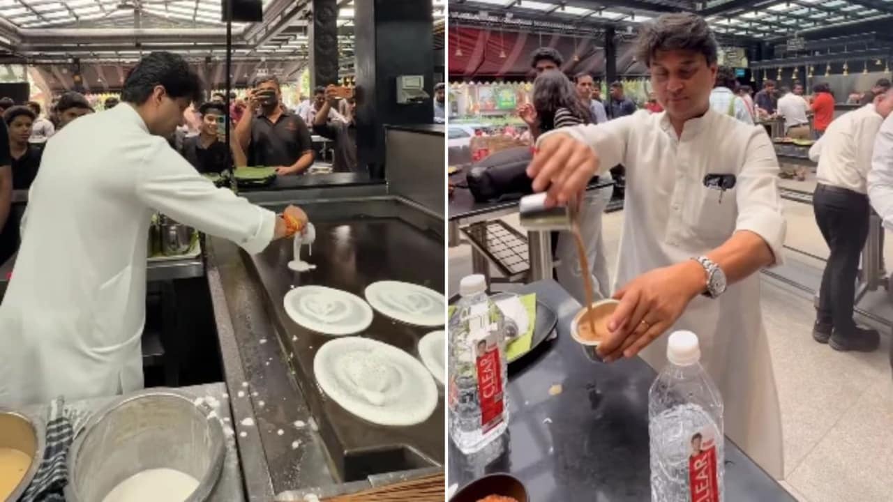 Watch: Union Minister Jyotiraditya Scindia Makes Dosa At Rameshwaram Cafe In Bengaluru