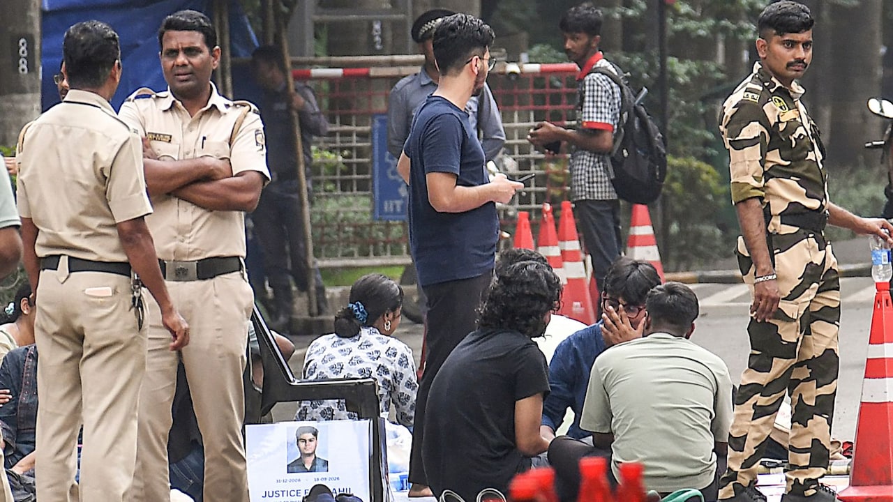 IIT Bombay Meets Protesters Over 18 Demands As Campus Suicide Row Escalates
