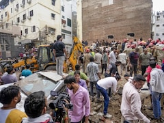 Delhi Satya Niketan Building Collapse: Five Civic Body Officials Suspended