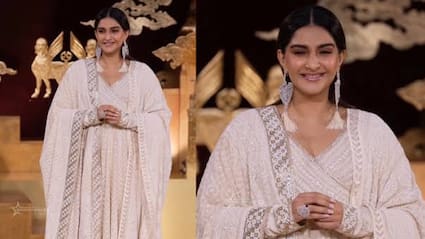 Sonam Serves Regal Glam At Abu Jani Sandeep Khosla's Anniversary Celebration