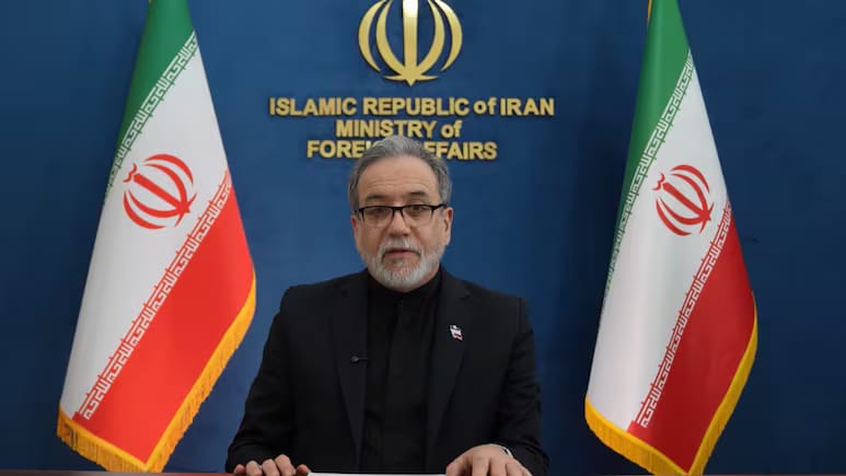 Iran offers a 7-day plan to halt hostilities and reopen Hormuz amid US tensions