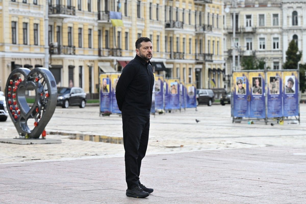 Zelensky Says Ukraine Ready For "De-Escalatory Steps"