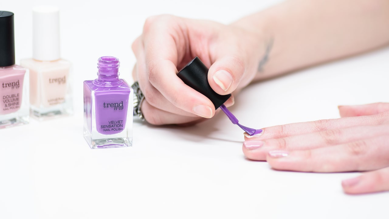 10 Reasons Nail Paint Chips Within A Day Even After Two Coats