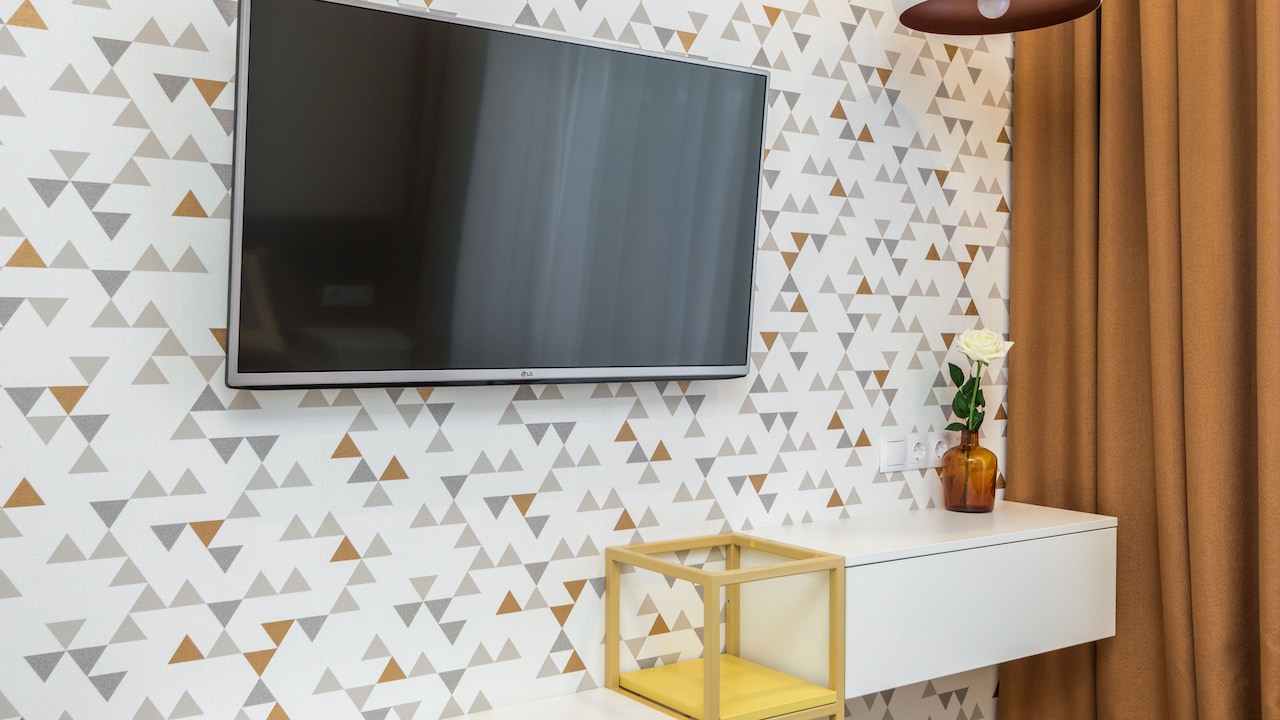 Smart TV Running Slow? 10 Common Causes And Ways To Improve Performance Smart TV Running Slow? 10 Common Causes And Ways To Improve Performance