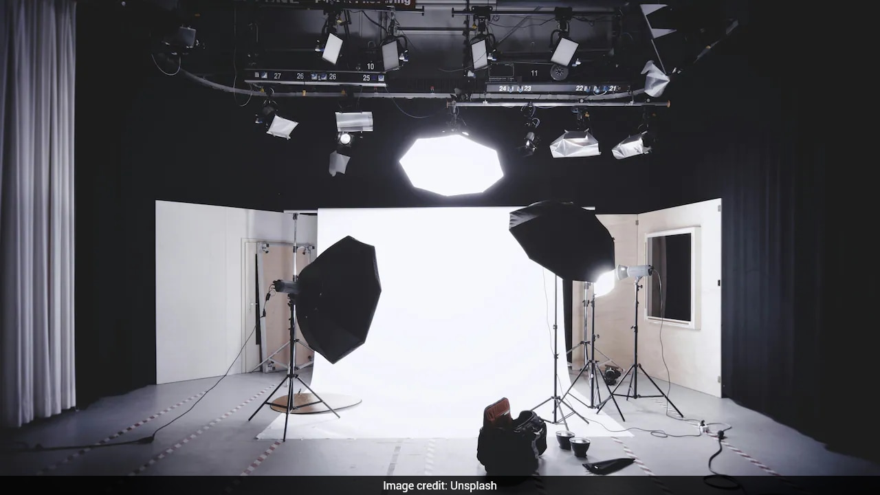 Famous Chinese Film Studio Lets Tourists Star In Short-Drama For Just $30