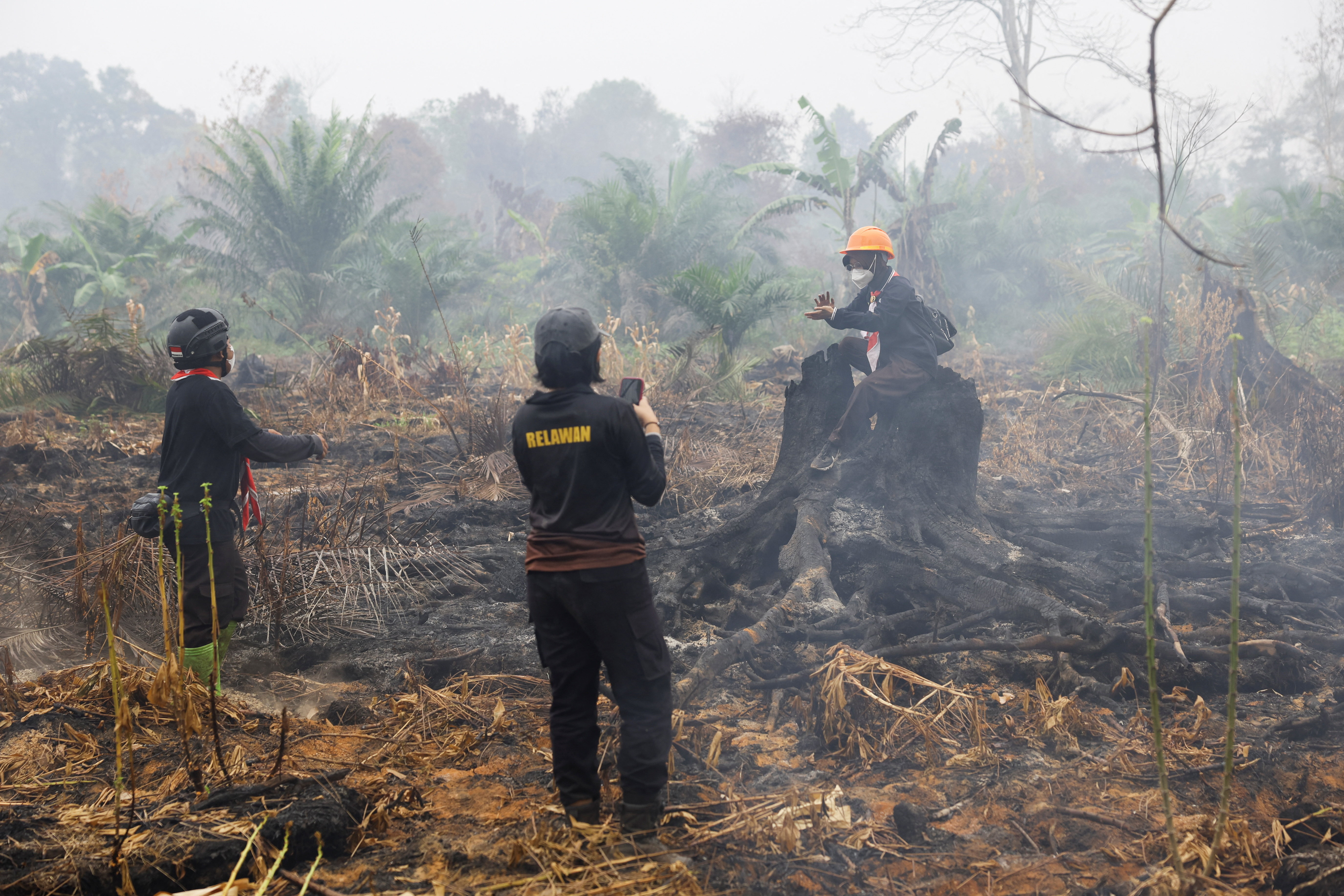 Indonesia's Wildfires May Last Until Early November, Says Forestry Minister