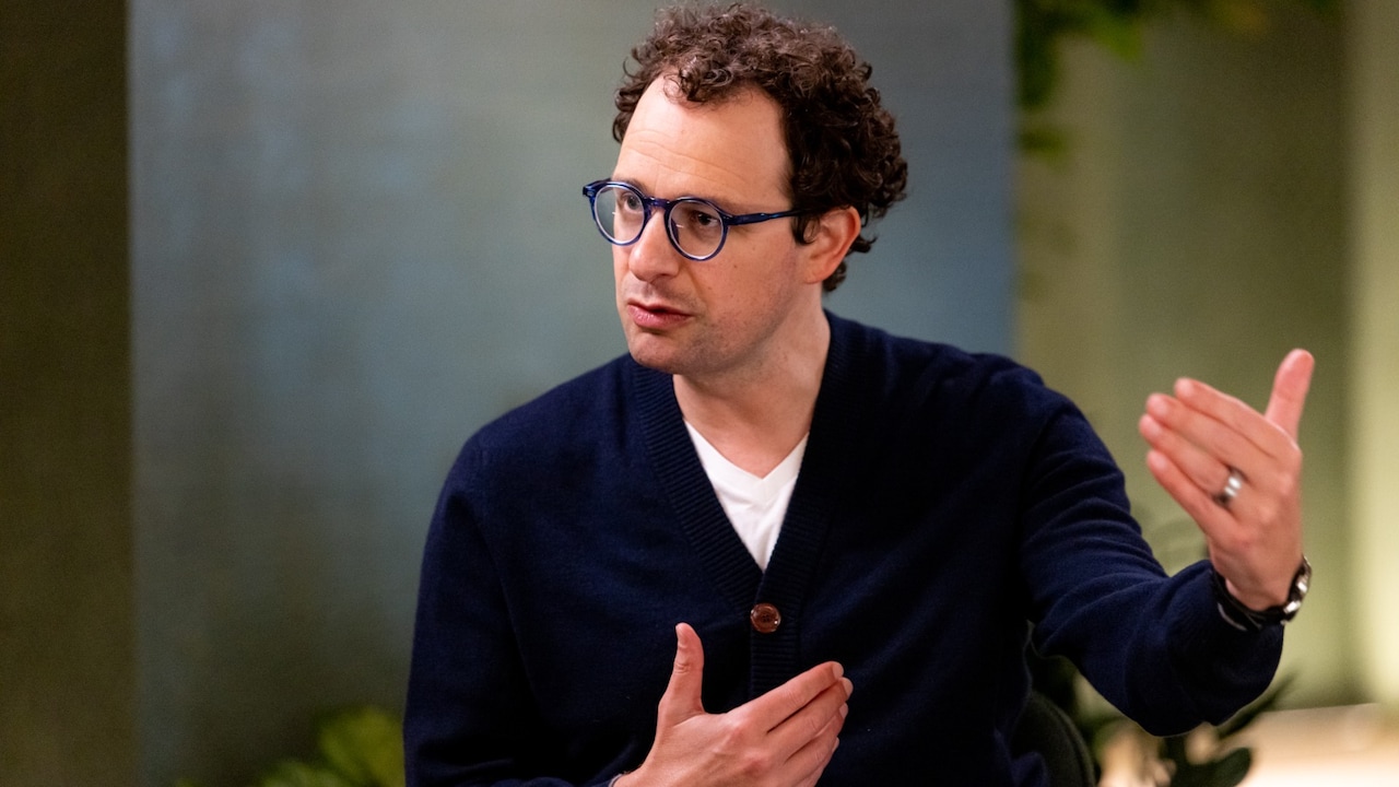 Anthropic CEO Amodei To Meet Trump As AI Safety Fears Rise
