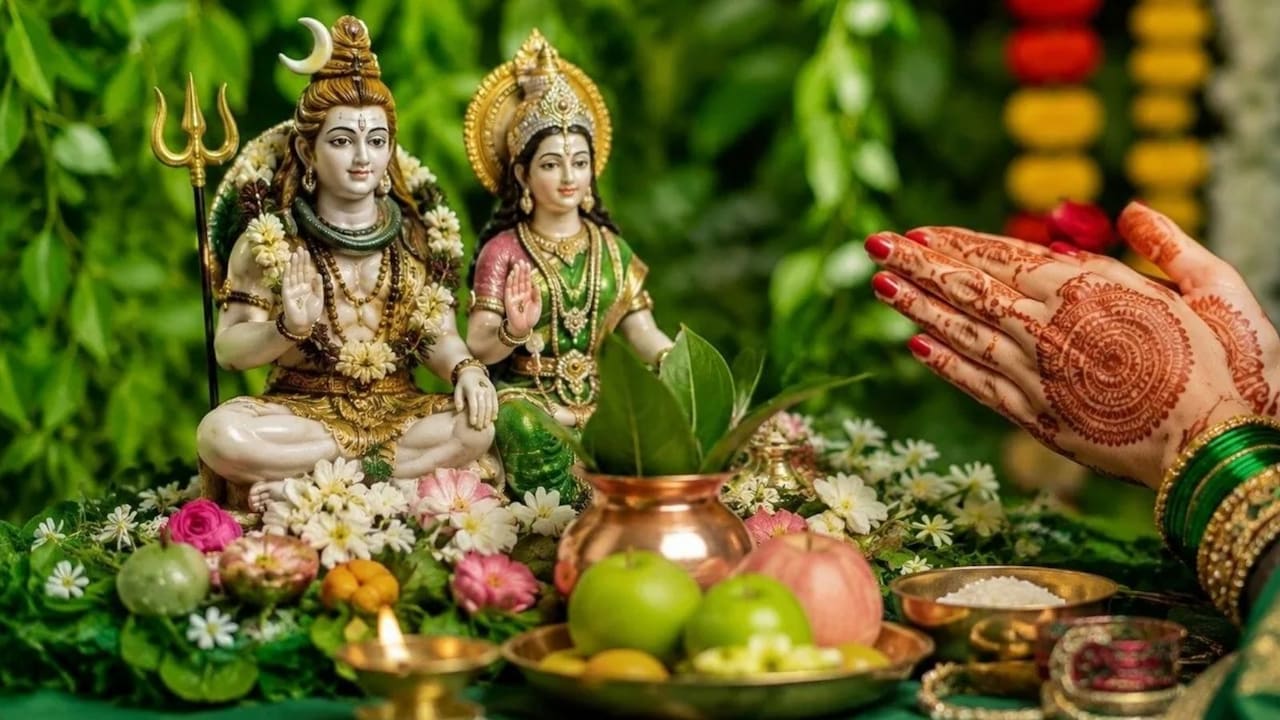 हरतालिका तीज पर माता पार्वती को क्या चढ़ाएं? जानें विशेष भोग और पूजा सामग्री
