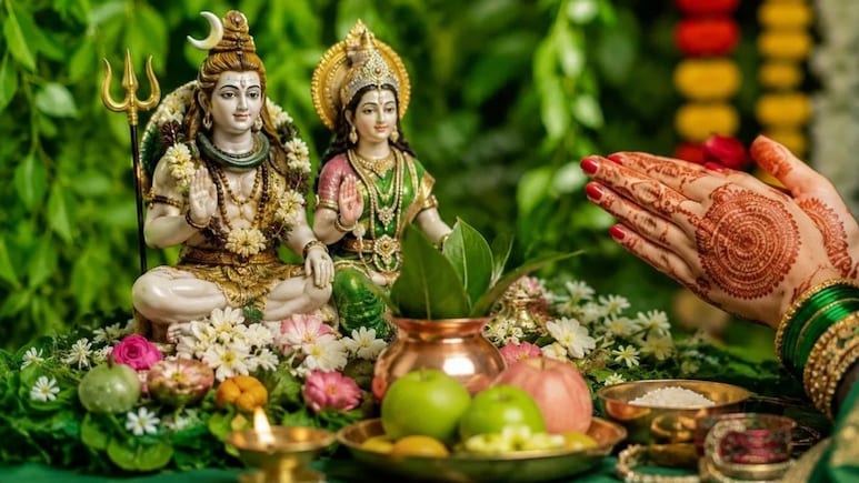 हरतालिका तीज पर माता पार्वती को क्या चढ़ाएं? जानें विशेष भोग और पूजा सामग्री
