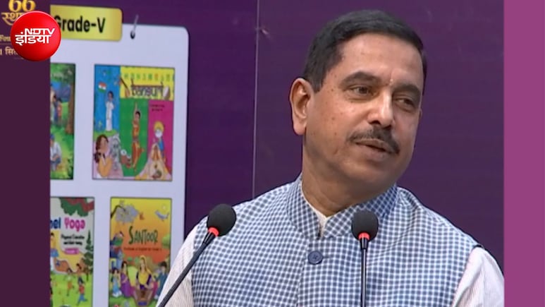 शिक्षा मंत्री प्रह्लाद जोशी ने अपने OSD से पूछा- UPSC की तैयारी कैसे करते हैं? मिला ये जवाब