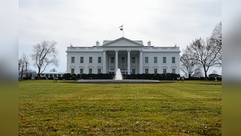 Tetris Distances Itself From White House's Wall-Building Game