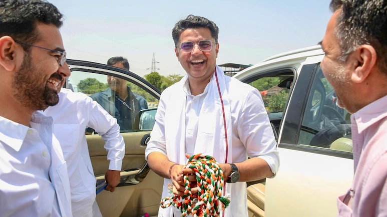 49 के हुए सचिन पायलट...26 की उम्र में सांसद, केंद्रीय मंत्री, डिप्टी CM से अब पंजाब प्रभारी की जिम्मेदारी