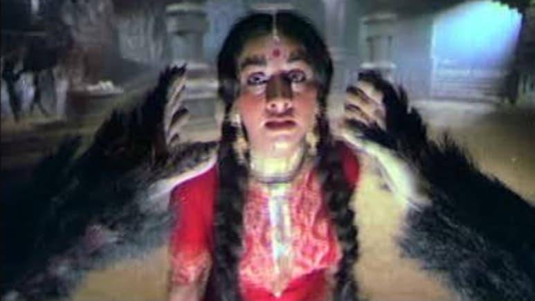 लाल जोड़े में सजी दुल्हनें थीं उसका शिकार, 47 साल पहले बड़े पर्दे पर आया था वो राक्षस, शोले के ठाकुर ने निभाया किरदार