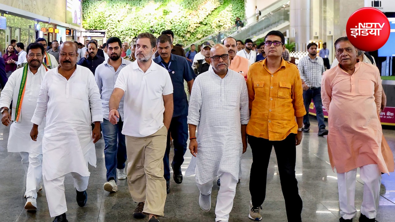 बारिश के बीच आसमान में मंडराता रहा राहुल गांधी का विमान, फिर सुरक्षित हुई लैंडिंग