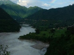 उत्तराखंड पर मंडराती एक और आफत! कोसी नदी से छेड़छाड़ पर भूवैज्ञानिक की चेतावनी