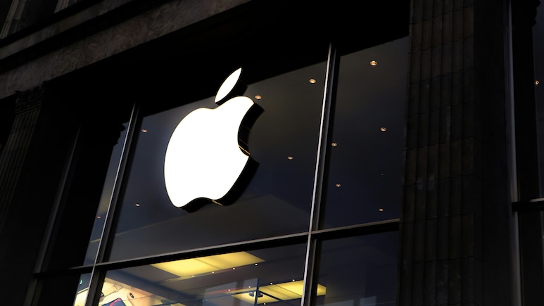 Apple Maps Changes Lake Ontario To 'Lake America' After Trump's Order