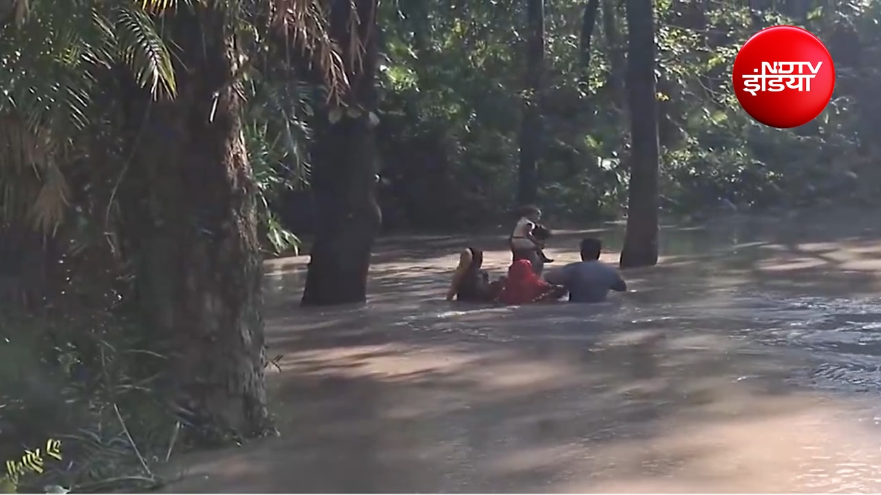 बिहार में गंगा-गंडक से लेकर कर्मनाशा तक कहर, रोहतास के सैकड़ों घरों में घुसा पानी, पश्चिम चंपारण में पलायन