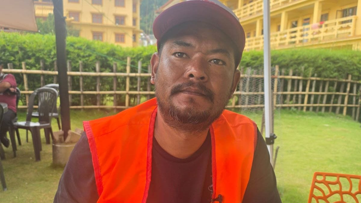 Bujung is a volunteer at the monastery. Bujung is a volunteer at the monastery.