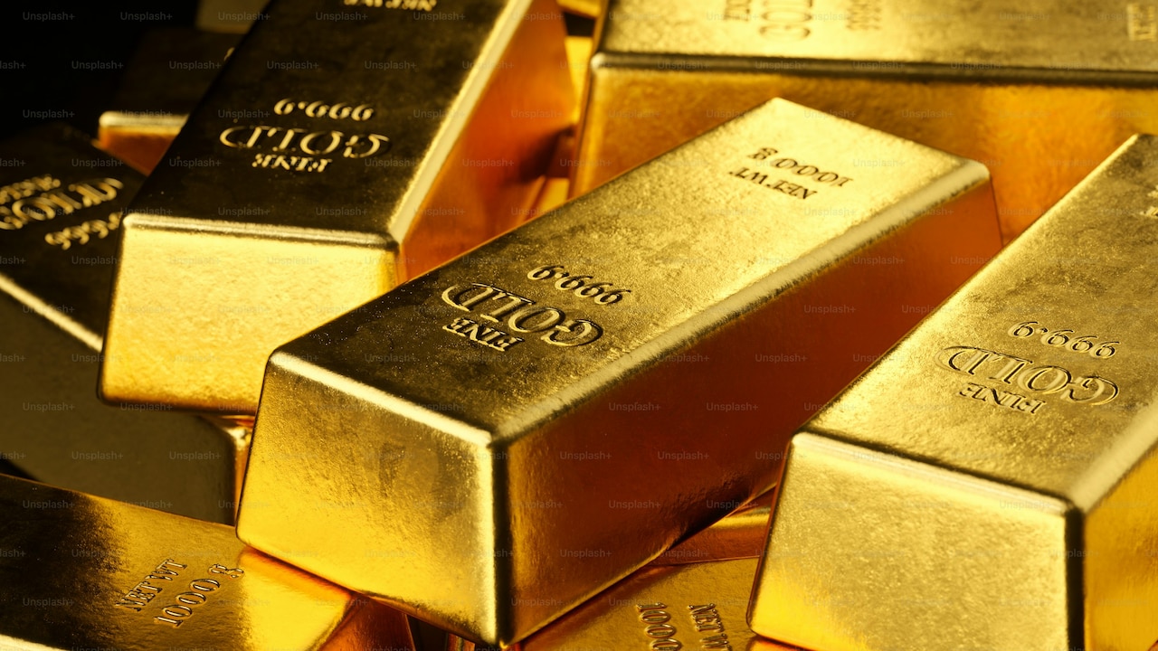 Gold Loses Glitter As Fed Decision Nears, Slips Below $4,300 On Strong Rate Hike Bets